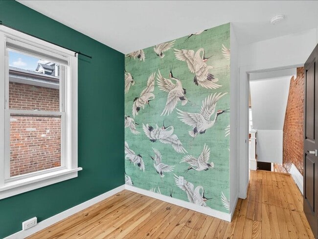 Building Photo - Gorgeous 4 Bedroom 2.5 Bathroom Available in Lancaster City