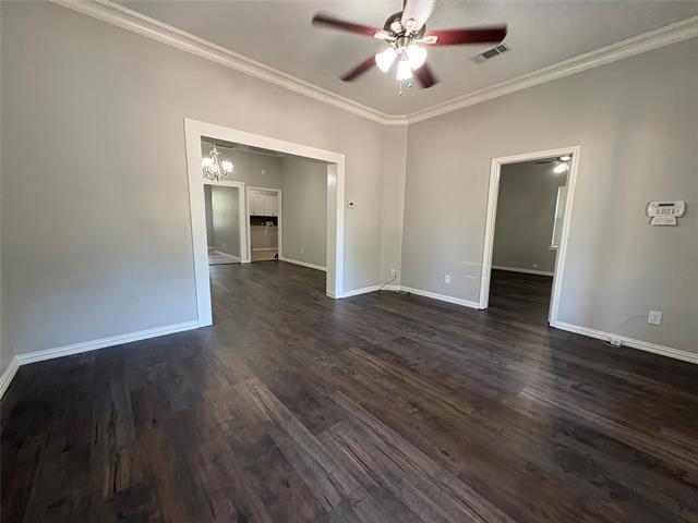 Building Photo - 508 N Dallas Ave