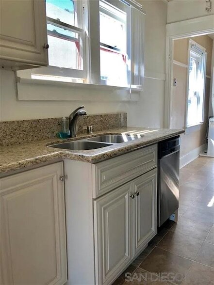 Building Photo - 3580 Fourth Ave