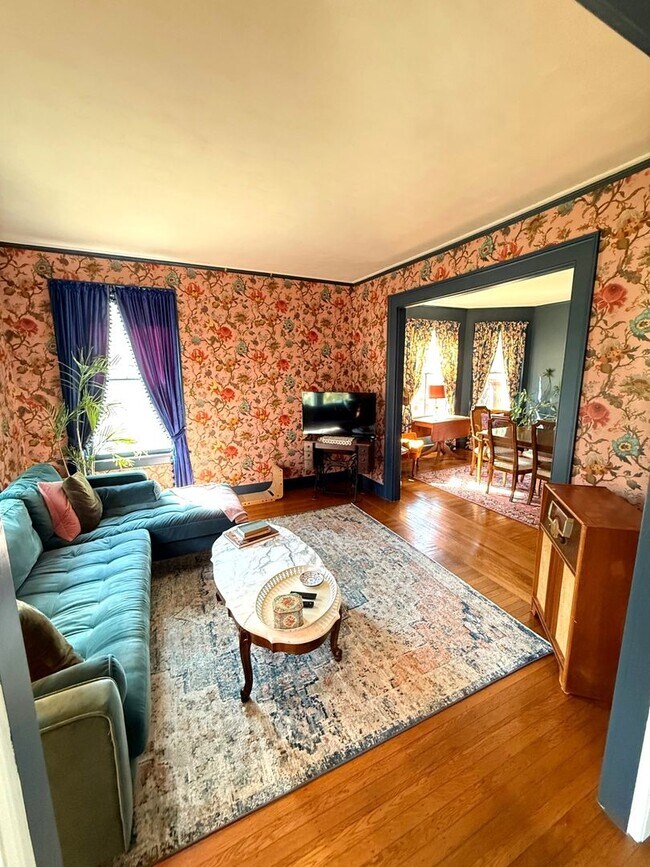 Building Photo - Tranquility on Oxford