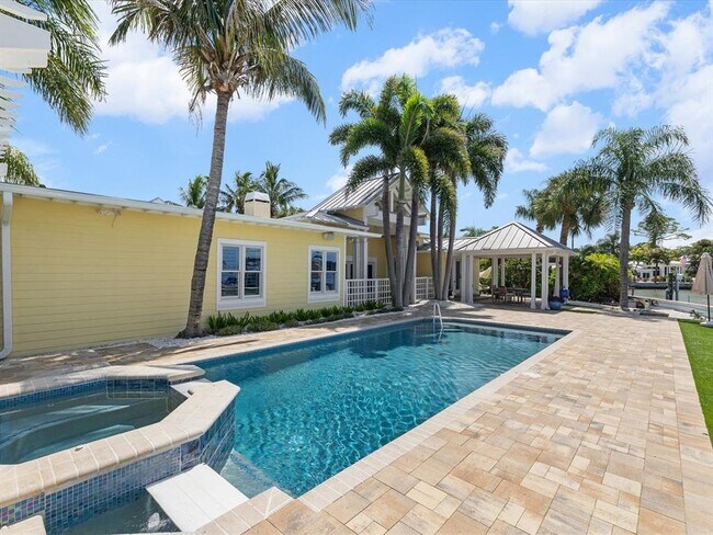 Building Photo - 1828 Venetian Point Dr