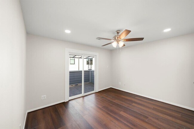 Building Photo - 4023 Breakwood Dr