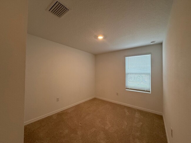 Building Photo - Palmero Community ~ 3 bed/ 2.5 bath Townhouse