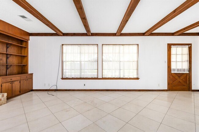 Building Photo - 4007 Edgerock Dr