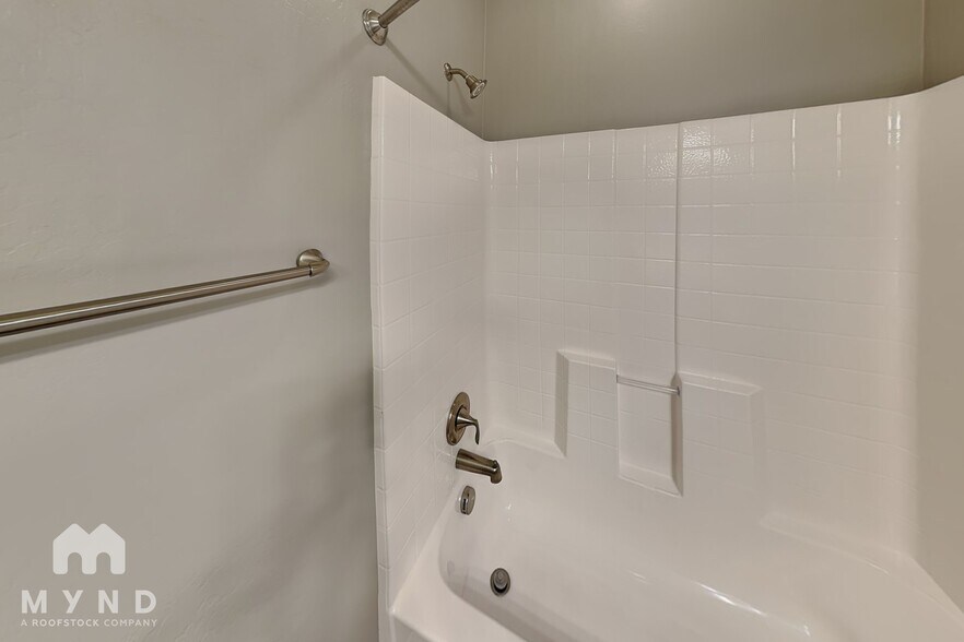 Building Photo - 12226 W Briles Rd
