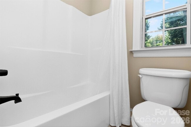 Building Photo - 6031 Greystone Dr