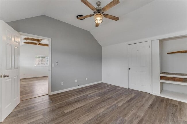 Building Photo - 301 Melton Dr