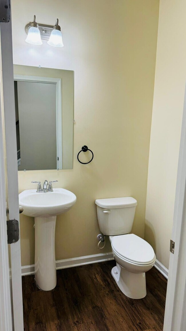 Building Photo - 1523 Brookmere Way