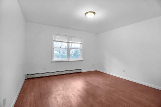 Building Photo - 11 Overlook Way