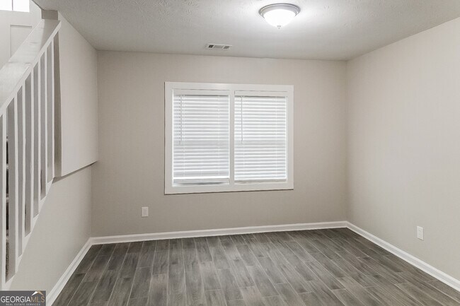 Building Photo - 2626 Del Ridge Dr