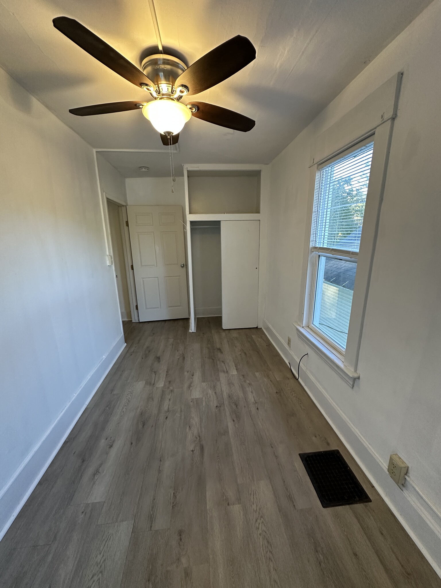 Building Photo - 11 Walker St