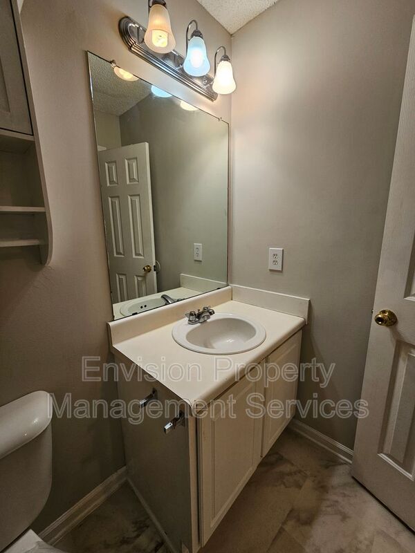 Building Photo - 3275 Oakley Pl
