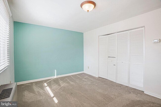 Building Photo - 95 E Wayne Ave