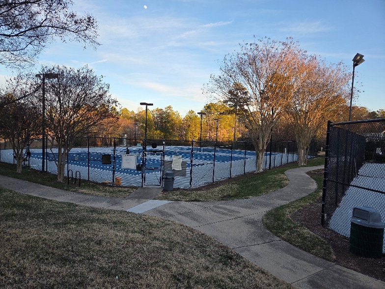 Building Photo - 503 Sutter Gate Ln