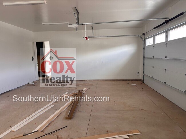 Building Photo - Ultimate Brand New Dream House - 6 bed | C...