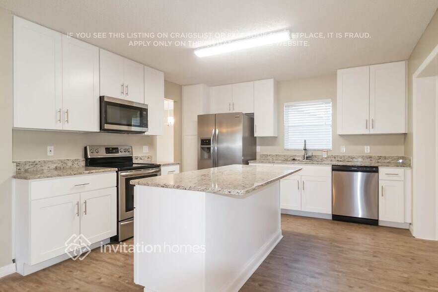 Building Photo - 10812 Scepter Dr