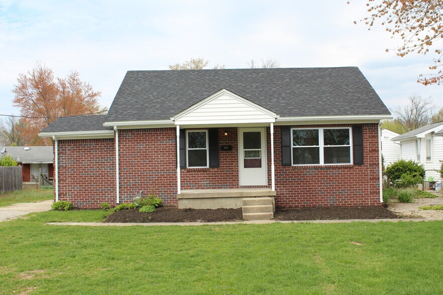 Primary Photo - 2124 Ronnie Ave