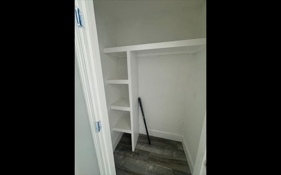 Building Photo - 252 E Eagle St