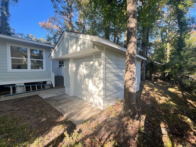 Building Photo - Pet Friendly, Remodeled Home in North Myrt...