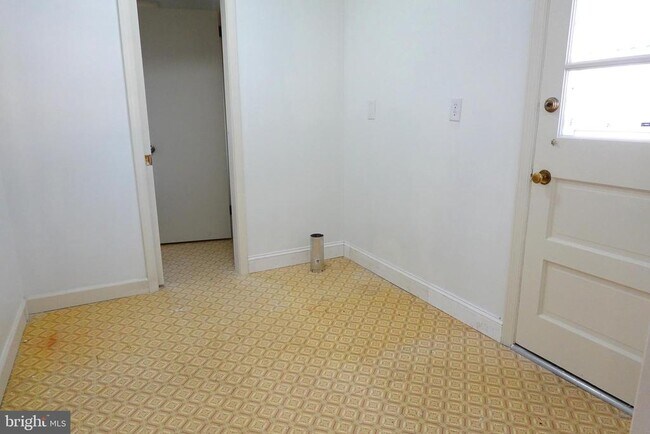 Building Photo - 25 Homestead Dr