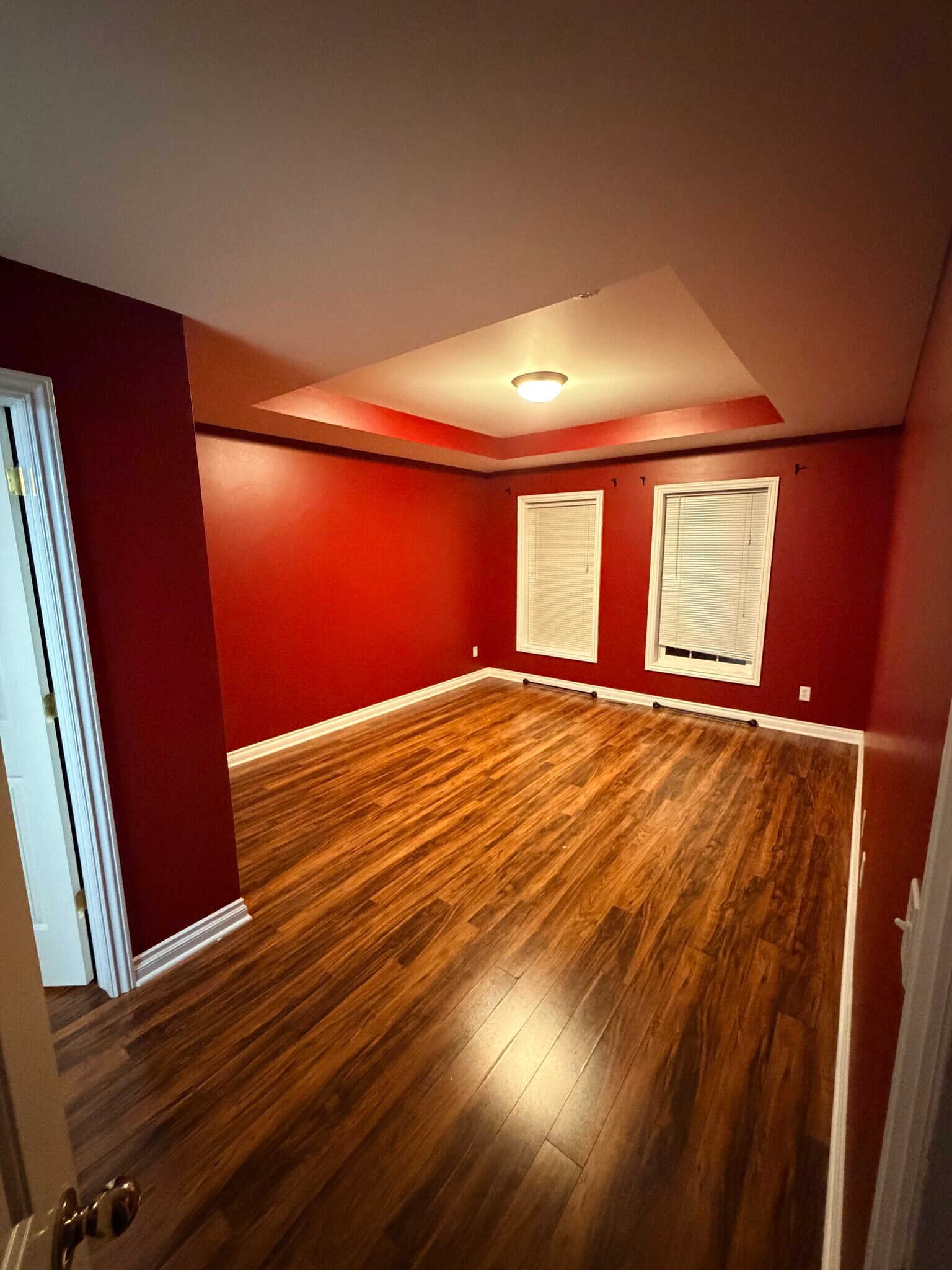 Building Photo - 5647 Hampshire Ln