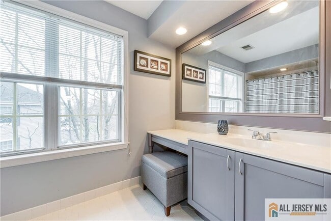 Building Photo - 2611 Candlelight Ct