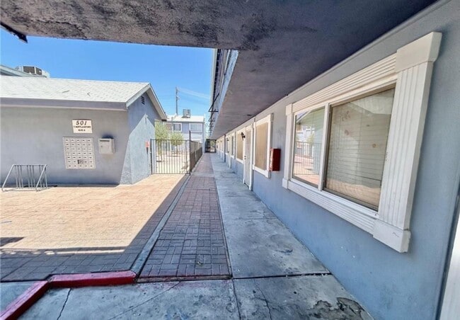 Building Photo - Charming One-Bedroom / One-Bath Apartment!