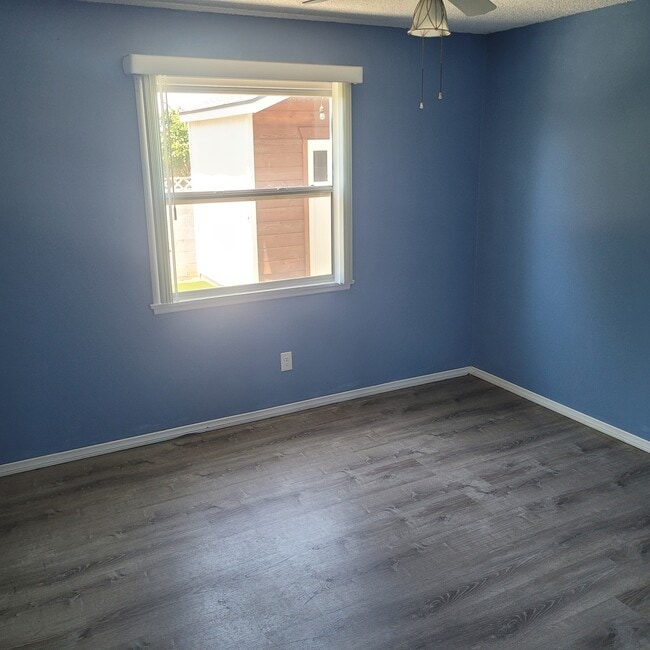 Building Photo - Conradi Rental
