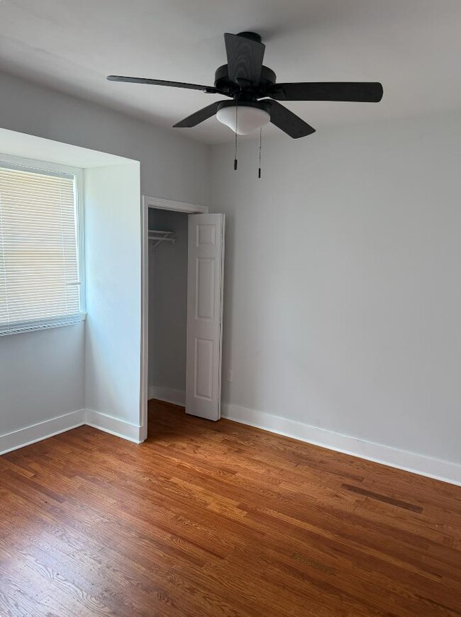 Building Photo - 915 S 12th St