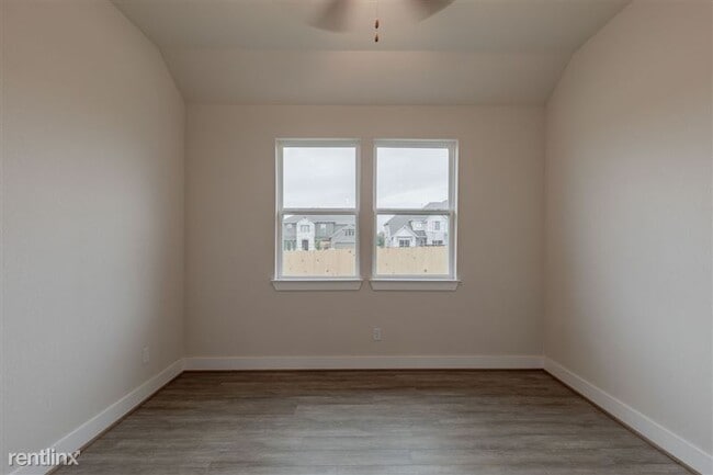 Building Photo - 3804 Sandhill Crane Dr