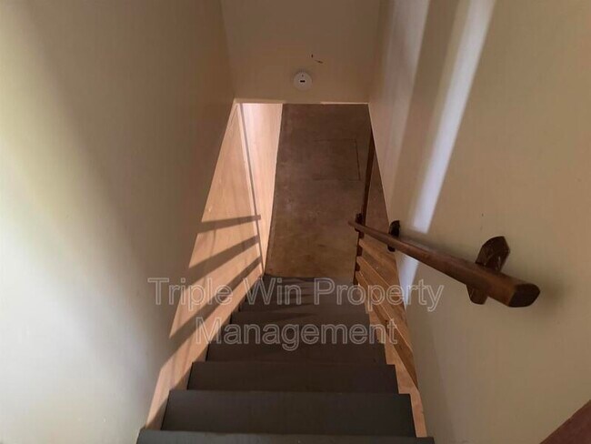 Building Photo - 515 Patterson Ln