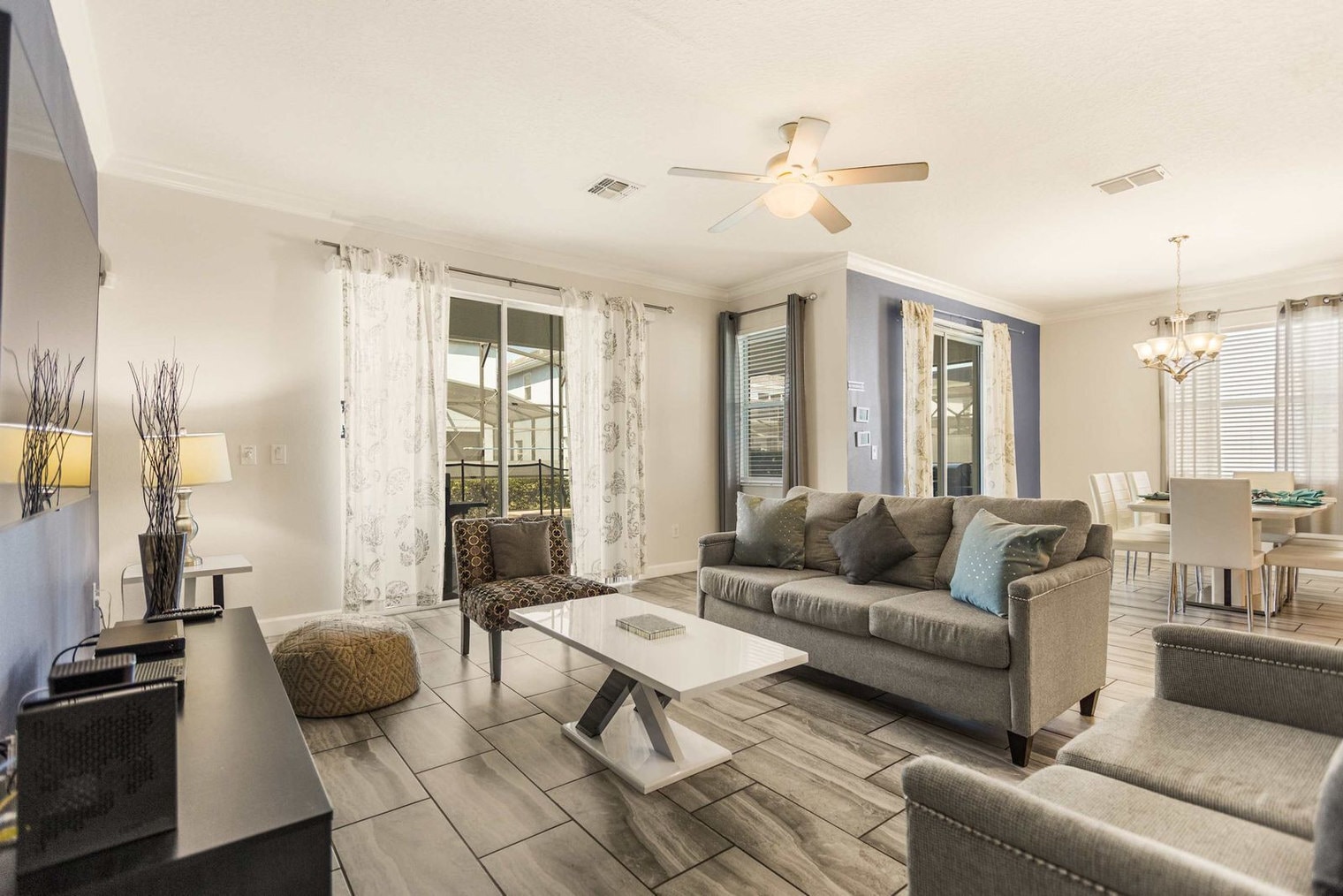 Building Photo - 4718 Kings Castle Cir