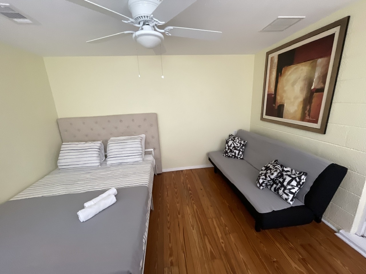 3x1 or 4x2 bedroom - 2440 Manasota Beach Rd