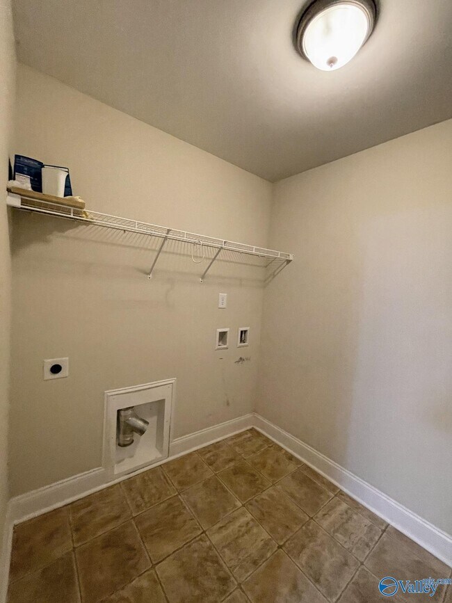 Building Photo - 57 NW Moore Farm Cir