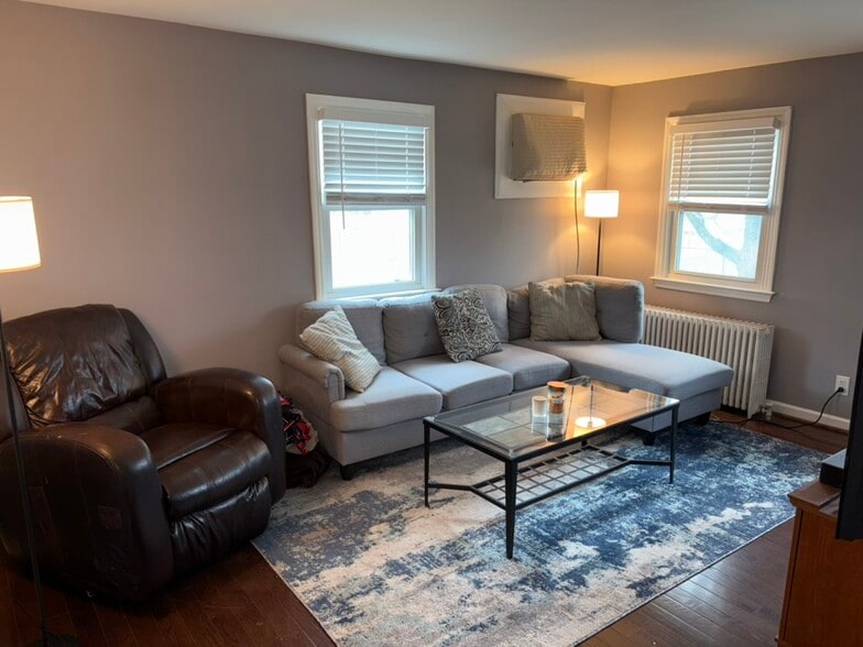 Building Photo - 418 Highland Ave