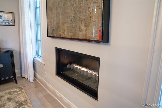 Building Photo - 190 S Glencoe St