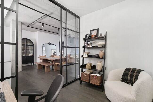 Building Photo - 111 S Peoria St