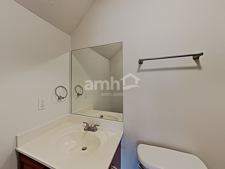 Building Photo - 3215 Cinch Ct