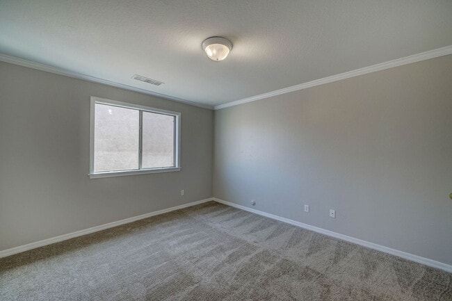 Building Photo - 2143 W Marconi Ave