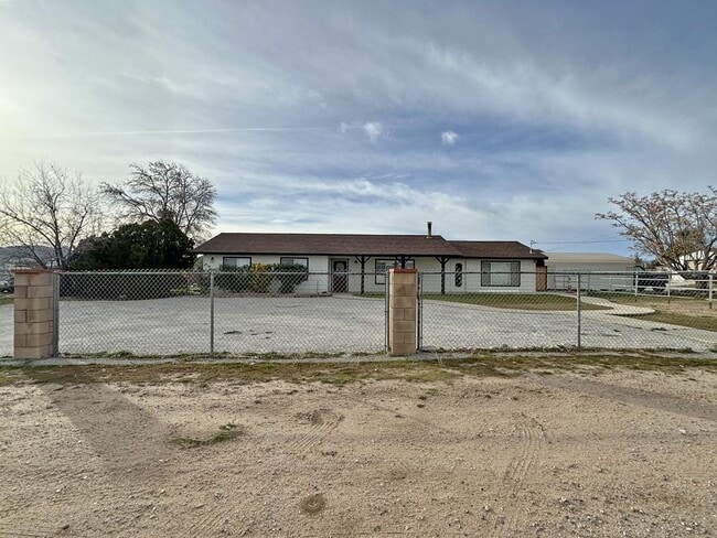 Building Photo - 16101 Ash St