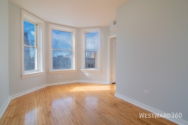 Building Photo - 1141 S Francisco Ave
