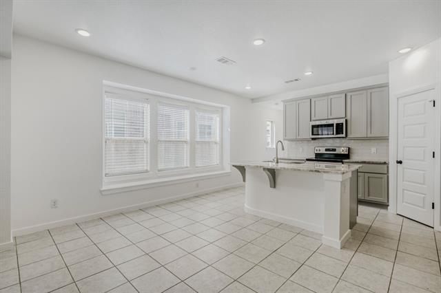 Building Photo - 3947 Rochelle Ln