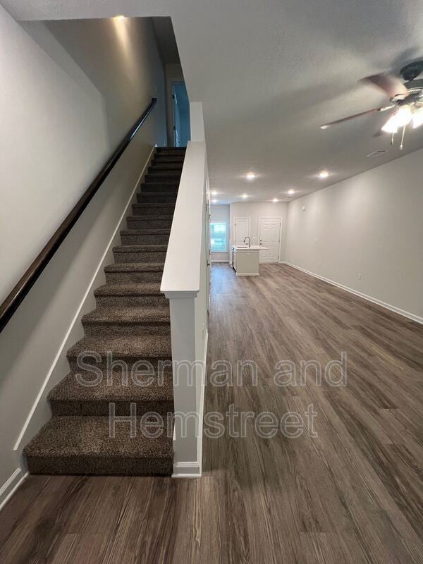 Building Photo - 5036 Mimosa Dr