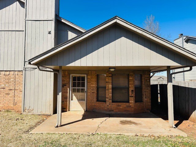 Building Photo - 600 Fire Light Dr