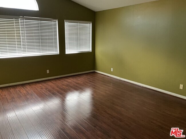 Building Photo - 8087 Tuscany St