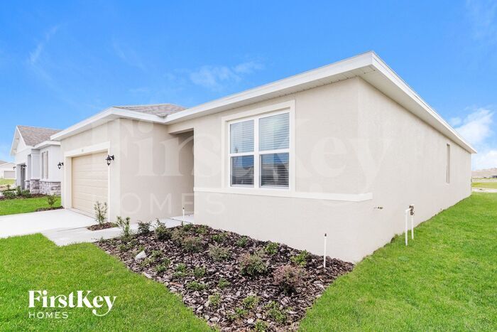 Building Photo - 421 Reina Wy
