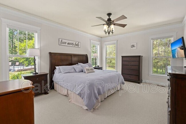 Building Photo - 127 Blackwater Dr