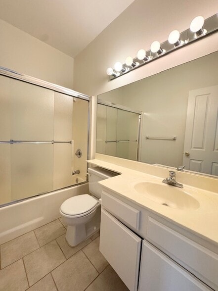 Shared hall bathroom - 4581 Warner Ave