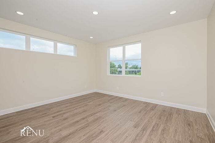 Building Photo - 5757 Sofias Cir