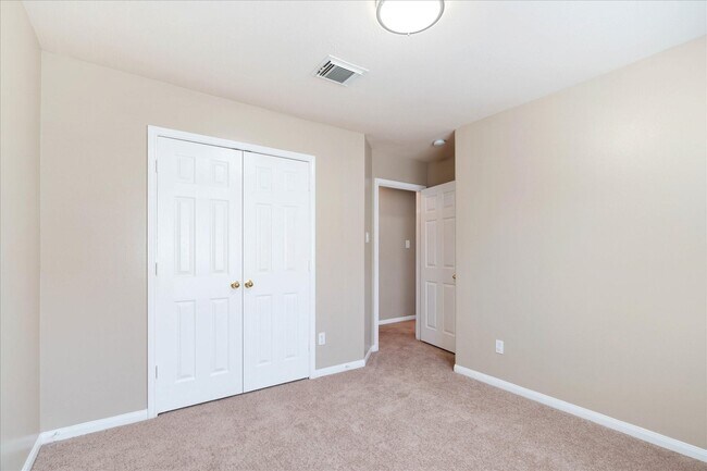 Building Photo - 2614 Maple Pl Ct